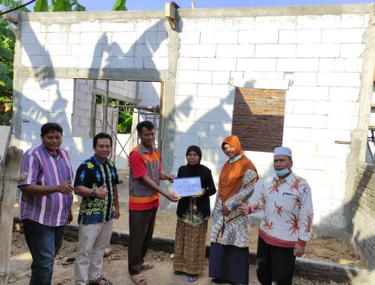 Lazismu Demak Adakan Program Bedah Rumah