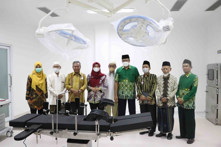 Resmikan Instalasi Bedah Sentral, RS PKU Muhammadiyah Demak Gelar Khitan Massal