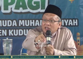 Semua Amal Kebajikan Dipublish di Medsos, Bagaimana Hukumnya?