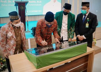 Haedar Hadiri Pelantikan Rektor UMKABA dan Resmikan Gedung RSI Muhammadiyah Kendal