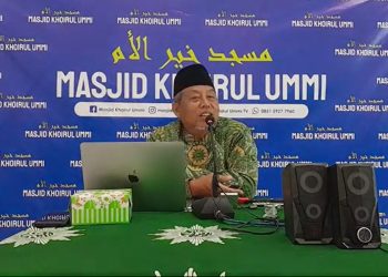Pengajian di Masjid Sepi, Jamaah Sekarang Nyantri di Pondok Pesantren Facebookiyah, Whatsappiyah dan Youtubeiyah
