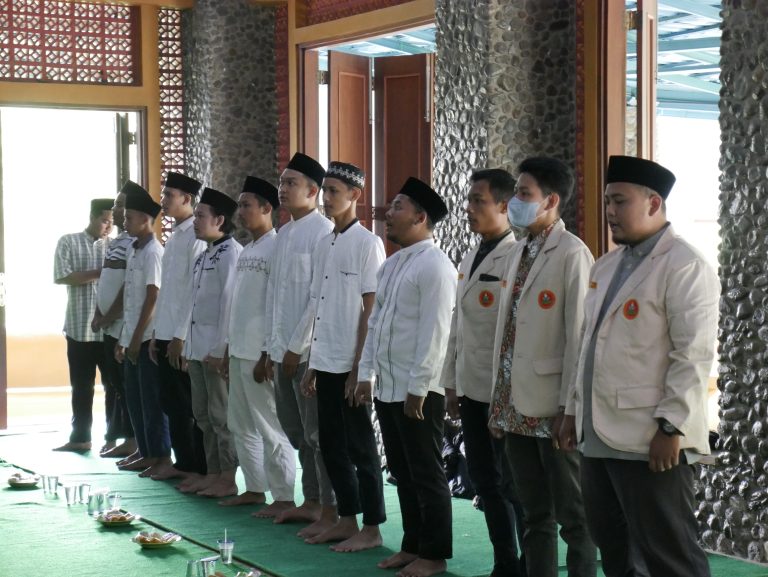 PCPM Karanganyar Resmi Dilantik, Diharapkan Jadi Sumber Dai Muda Muhammadiyah !