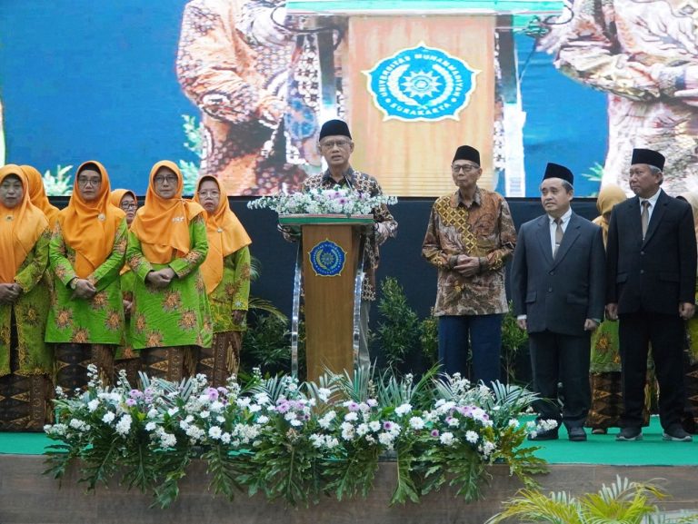 Ketua Umum PP Muhammadiyah Resmi Kukuhkan PWM dan PWA Jawa Tengah Periode 2022-2027