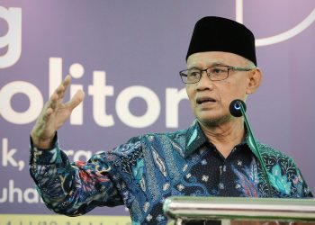 Islam Berada di Tengah, Diantara Kiri-Sosialisme dengan Kanan-Kapitalisme