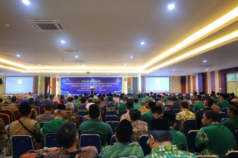 Ratusan Pengurus Majelis, Lembaga dan Biro PWM Jateng Ramaikan Halalbihalal dan Pengarahan UPP