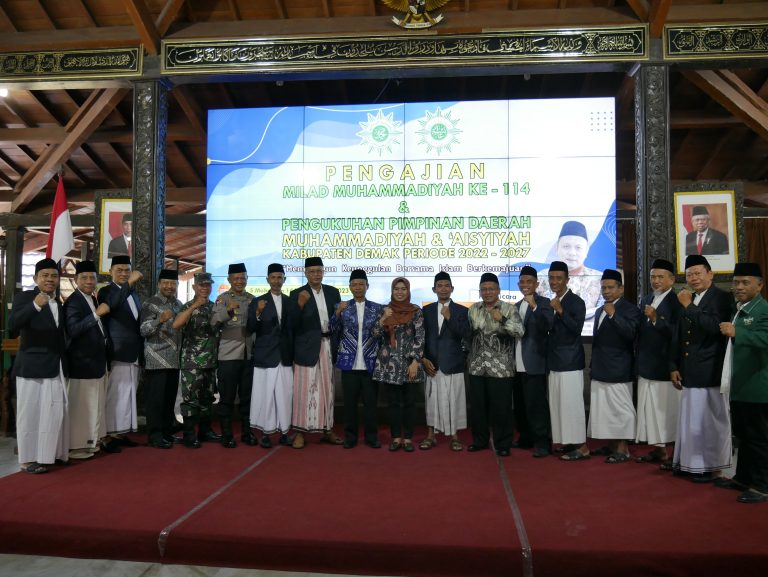 Resmi Dikukuhkan, Muhammadiyah dan ‘Aisyiyah Demak Periode Muktamar 48