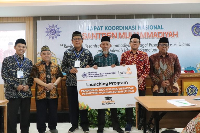 LP2M PP Muhammadiyah bersama Lazismu Launching Program Beasiswa Seribu Ustaz