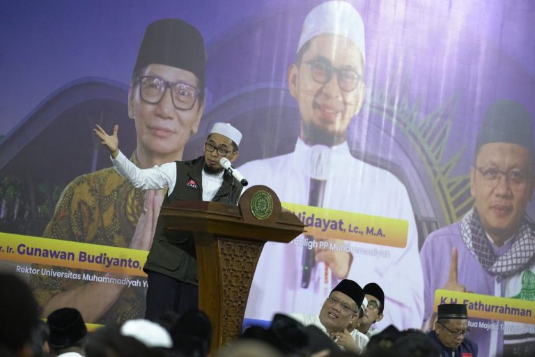 Jadi Pemuda Idaman, Ini Pesan Khusus Ustaz Adi Hidayat Kepada Mahasiswa Muslim