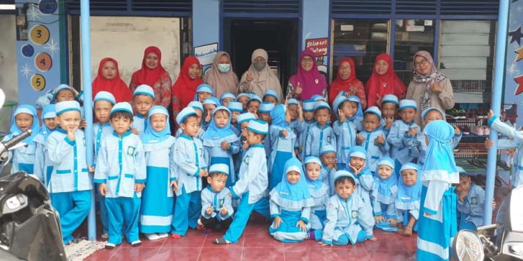 Bekerjasama dengan TK ABA Krapyak Demak, Klinik Darussalam Adakan Pemeriksaan Kesehatan