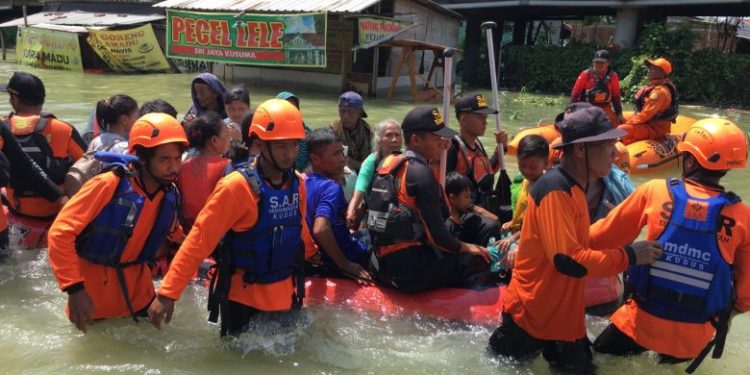 Tak Kenal Libur, Muhammadiyah Jateng Terjunkan Relawan ke Grobogan dan Demak