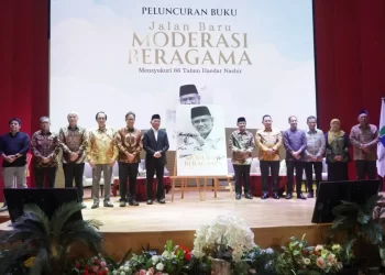 Genap 66 Tahun, Haedar Nashir Dihadiahi Buku Jalan Baru Moderasi Beragama