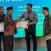 Jadi MediaMu Terbaik Nasional, Abdul Mu’ti Serahkan Penghargaan kepada Tim Media PWM Jateng