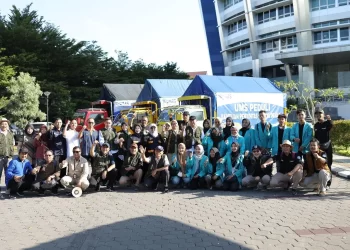 UMS Kirim 1.500 Paket Bantuan Sembako dan Baju Baru untuk Penyintas Banjir Demak