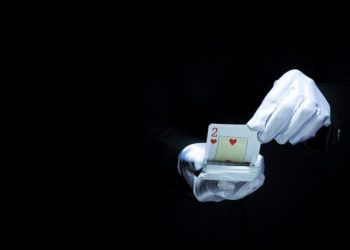 Khutbah Jumat: Judi dan Bahayanya bagi Kehidupan