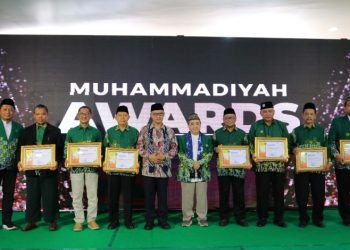 22 PDM se-Jawa Tengah Raih Muhammadiyah Awards 2024, Penghargaan Diserahkan Langsung oleh Haedar Nashir