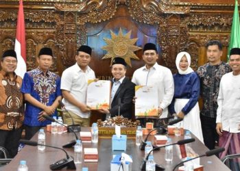 Terbaru! Ahmad Luthfi-Taj Yasin Unggul Telak di Quick Count Pilkada Jateng 2024