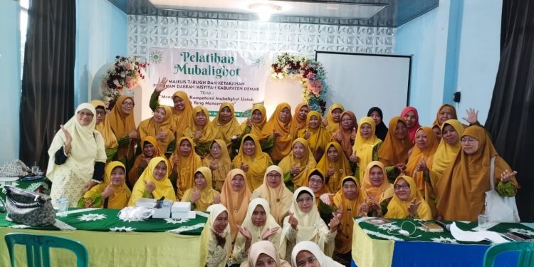 Majelis Tabligh Dan Ketarjihan Pimpinan Daerah Aisyiyah Demak Selenggarakan Pelatihan Mubalighot