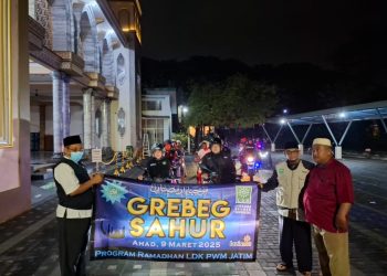 Grebeg Sahur LDK PWM Jatim dan BikersMu: Semarak Berbagi di Tengah Malam