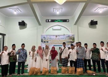 Kantor Layanan Lazismu RS Hj. Fatimah Sulhan PKU Muhammadiyah Demak Salurkan 120 Paket Kado Ramadhan untuk Karyawan