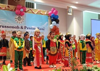 Meriah dan Haru, TK ABA 02 Pucang Gading Gelar Akhirussanah dan Pentas Seni Angkatan XXVIII