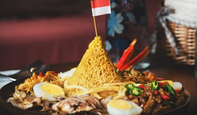 Membaca Fenomena Tirakatan Jelang 17 Agustus di Tengah Masyarakat