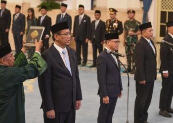 Bongkar Pasang Kabinet: Upaya Koreksi dan Evaluasi Kinerja
