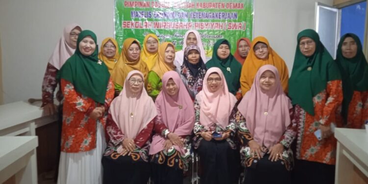 Sekolah Wirausaha ‘Aisyiyah Demak Dorong Perempuan Mandiri dan Kreatif
