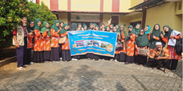 PCA Sayung dan PRA Sriwulan Gelar Rihlah dan Anjangsana ke Semarang