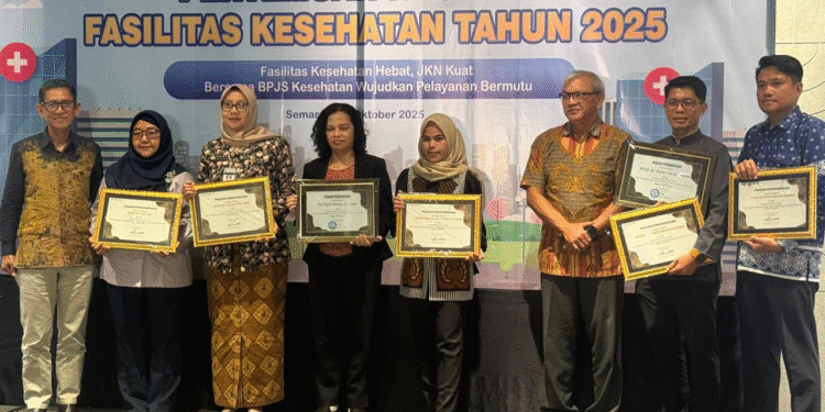 RS PKU Muhammadiyah Demak Raih Penghargaan Faskes Berkomitmen Terbaik dari BPJS Kesehatan Semarang