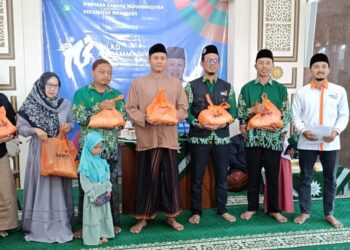 Lazismu Demak Salurkan Bantuan Peduli Guru dalam Rangka Milad Muhammadiyah ke-113 bersama PCM Mranggen