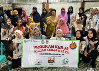 Cegah DBD, Mahasiswa KKN 31 UMKU Sukses Gelar Penyuluhan dan Pelatihan Spray Sereh di Gondangmanis