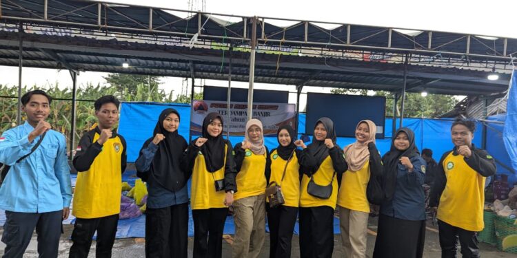 Wujudkan Spirit Al-Maun, Pandu Hizbul Wathon Raden Umar Said UMKU Bahu-Membahu ikut giat respon bencana banjir di Kudus