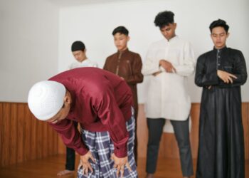 Bolehkah Salat Jumat Dijamak dengan Asar?