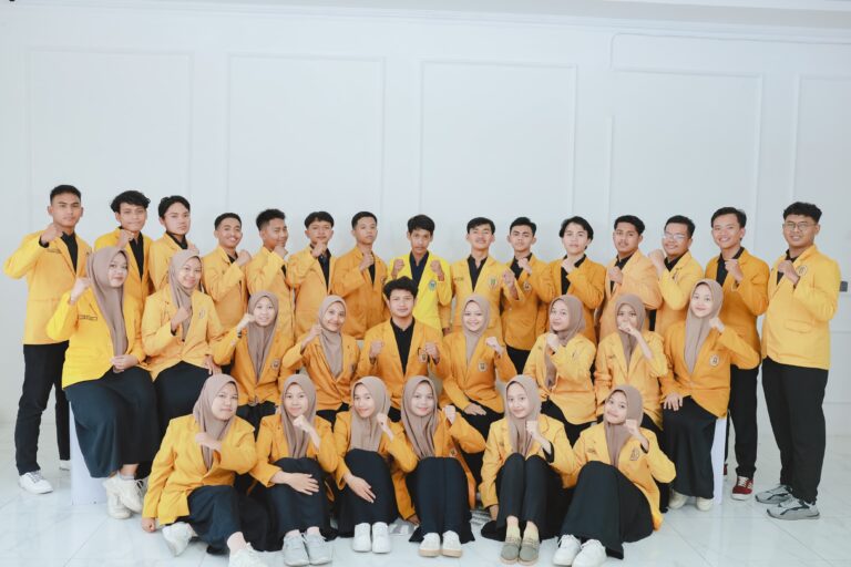 Jejak Takdir di Rumah Kuning