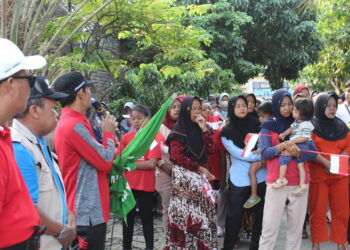 Ketua PDM Demak Buka Jalan Sehat PCM Wonosalam, Perkuat Silaturahmi dan Kebersamaan