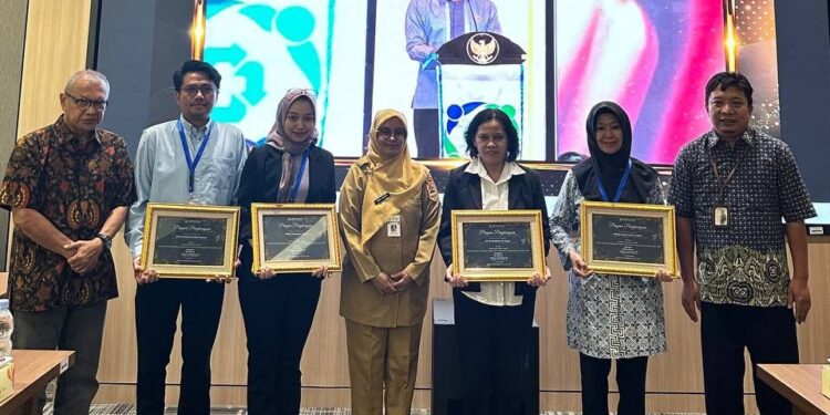 Torehkan Prestasi di Program JKN, RS Hj. Fatimah Sulhan PKU Demak Kembali Raih Penghargaan dari BPJS Kesehatan