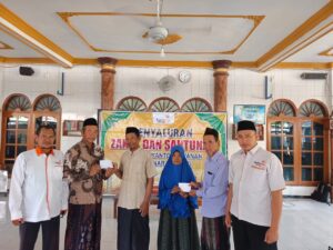 Lazismu KL Al-Manar Wedung Salurkan Zakat dan Santunan bagi Fakir Miskin dan Dhuafa